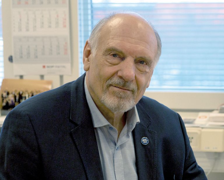 Meillä on antelias Jumala